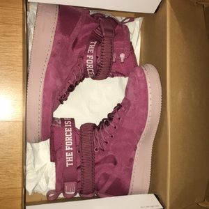 Nike AF 1 “Force Is Female”